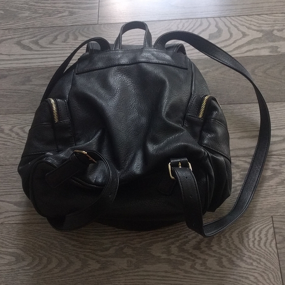 Beautiful bag by forever 21🌸❤️🍀 - Picture 7 of 12